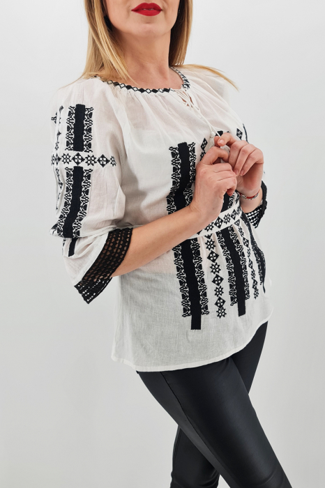 Ie Traditionala Corina 15 [2]