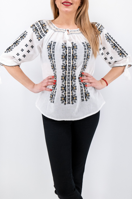 Ie Traditionala Corina 22 [2]