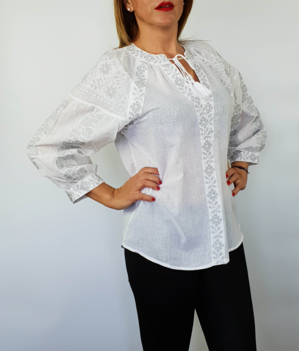 Ie Traditionala Cristina 2 [2]