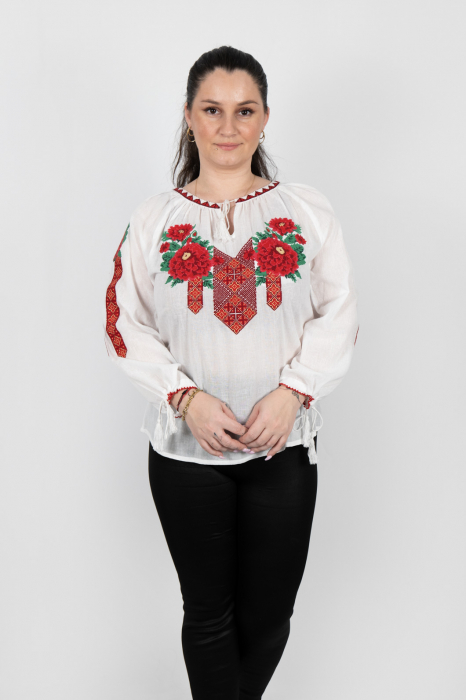 Ie Traditionala cu Bujori 3 [3]