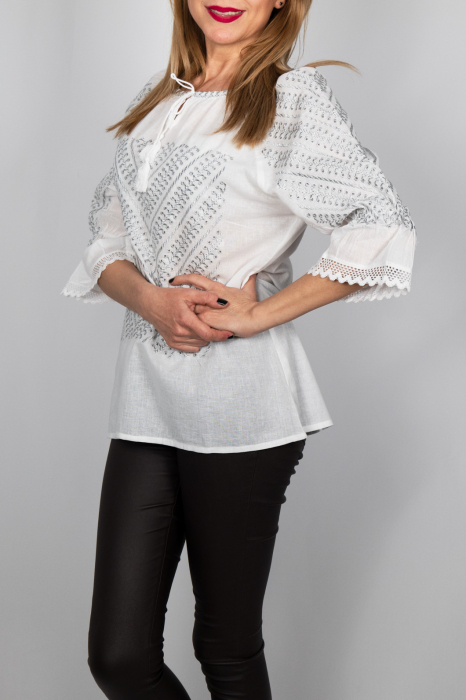 Ie Traditionala cu Codruta 31 [3]