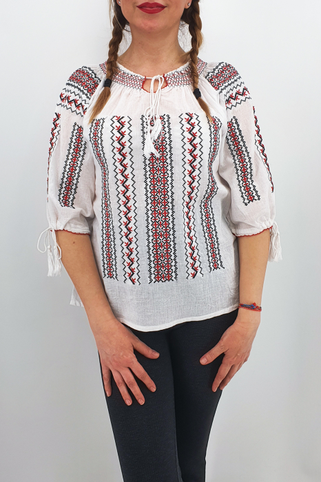 Ie Traditionala Denisa 4 [4]