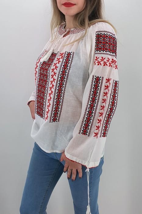 Ie Traditionala Denisa 2 [3]