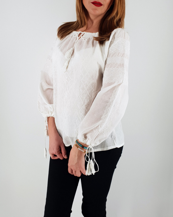 Ie Traditionala Gianina [3]