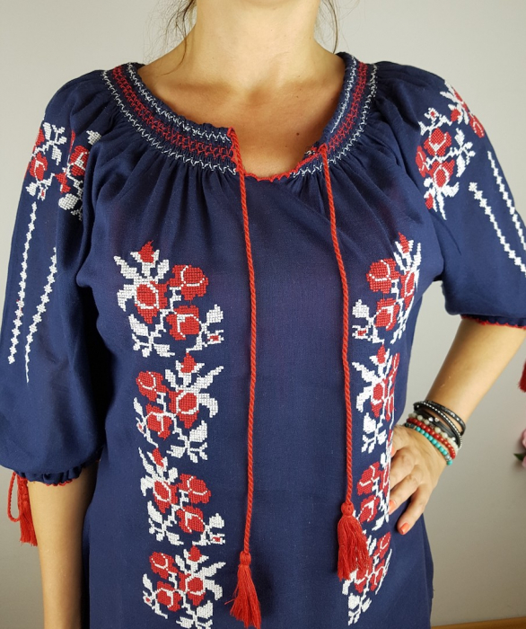 Ie Traditionala Irina [3]