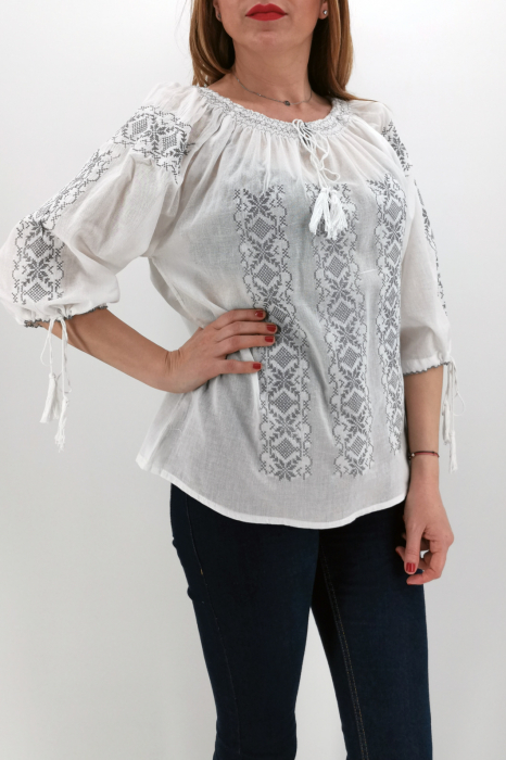 Ie Traditionala Elsa 2 [3]