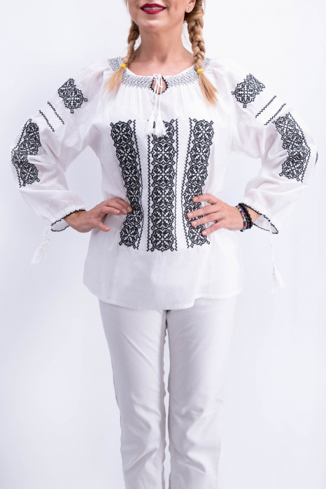 Ie Traditionala Ioana [3]