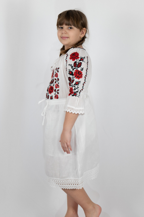 Ie traditionala fetite Anastasa [3]