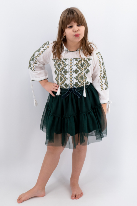 Ie traditionala fetite Andreia [2]