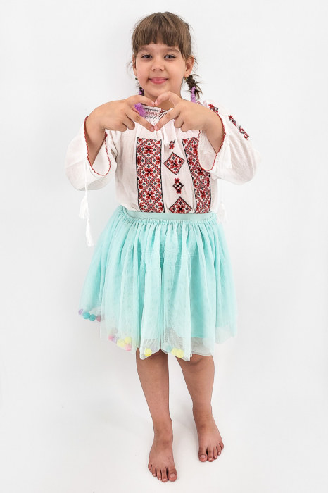 Ie traditionala fetite Hortensia [4]