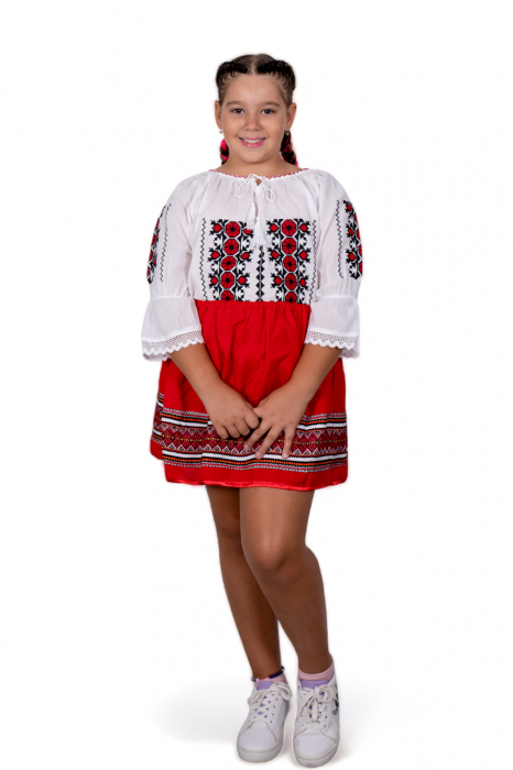 Ie traditionala fetite Ester 3 [2]