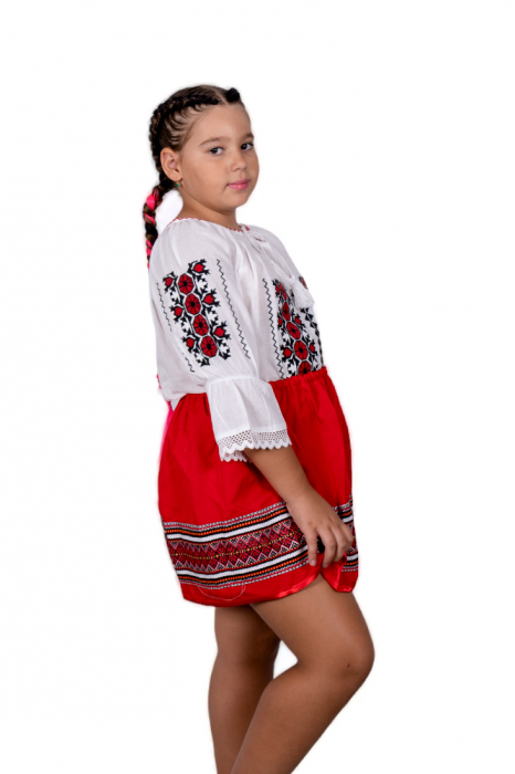Ie traditionala fetite Ester 3 [3]