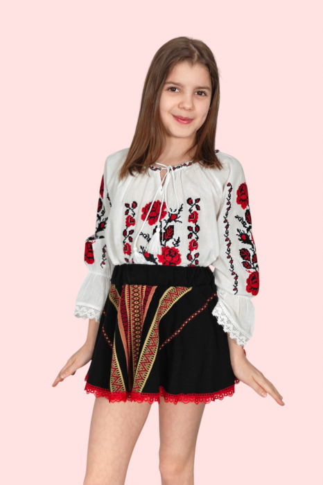 Ie traditionala fetite Steluta 7 [2]