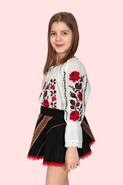 Ie traditionala fetite Steluta 7 [3]