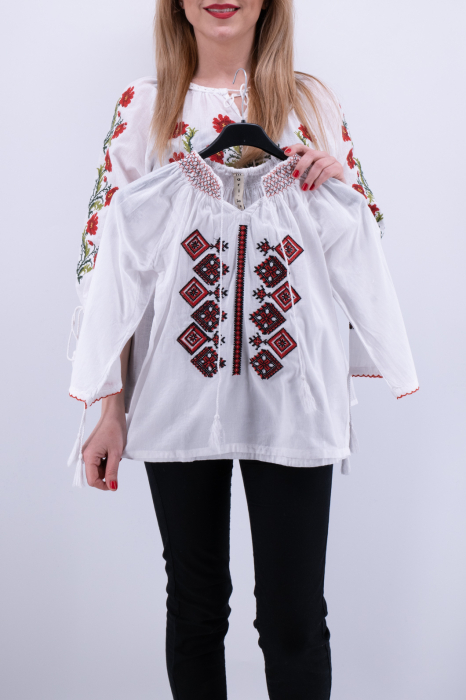 Ie traditionala fetite Casiana [2]