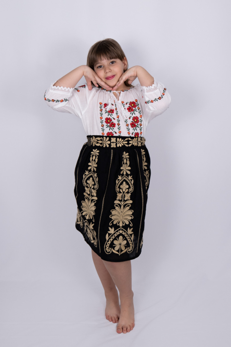 Ie traditionala fetite Maricica [2]