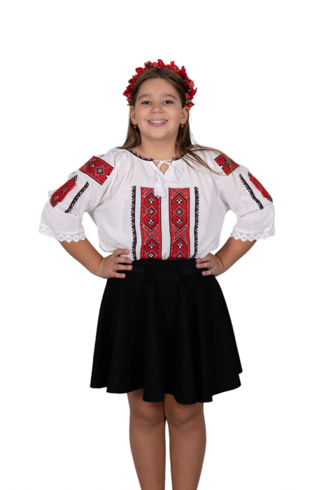 Ie traditionala fetite Mariana [2]