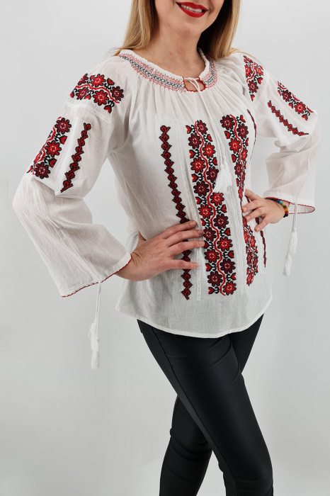 Ie Traditionala Luiza 2 [2]