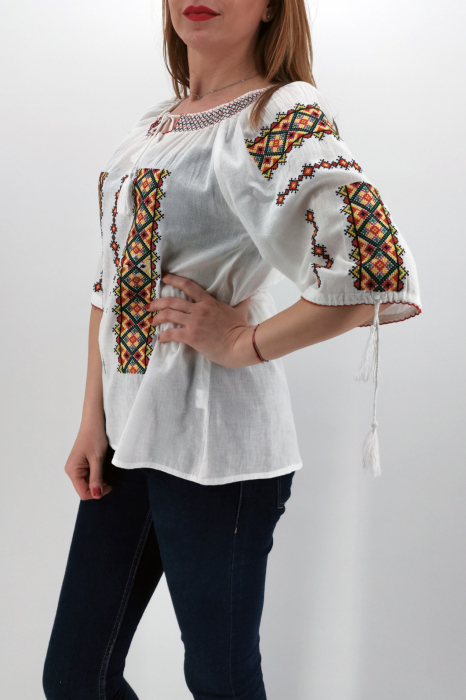 Ie Traditionala Gabriela [4]