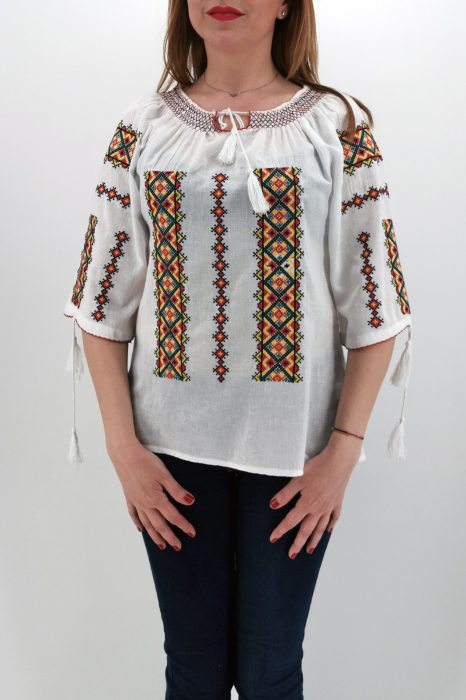 Ie Traditionala Gabriela [2]