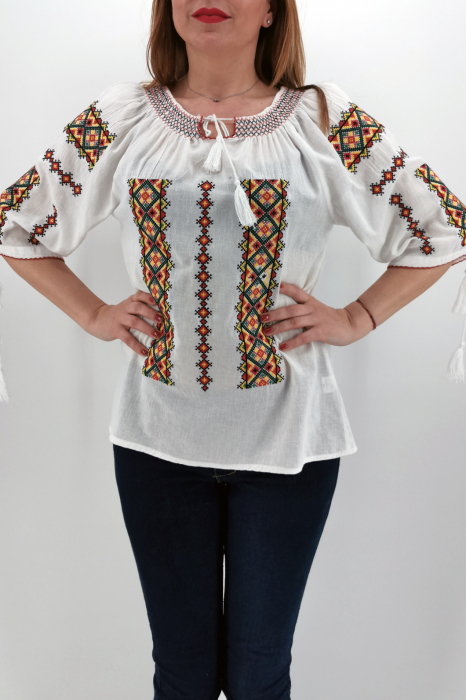 Ie Traditionala Gabriela [3]