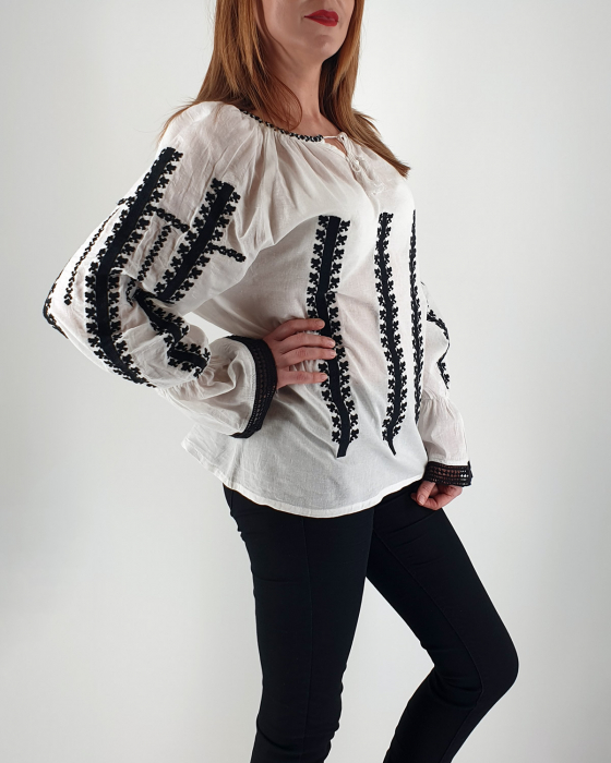 Ie Traditionala Ancuta [2]