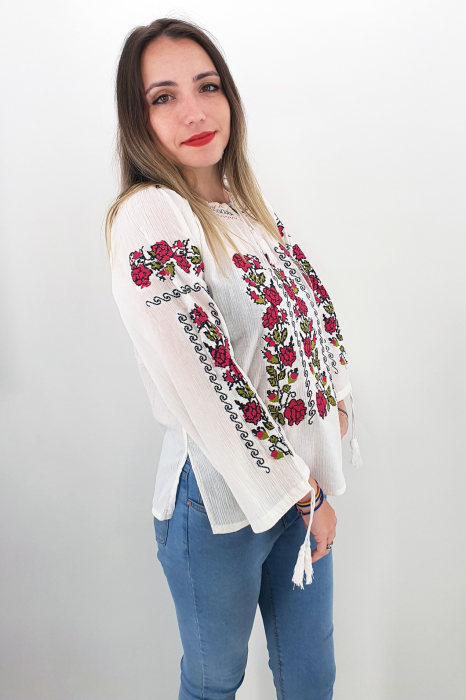 Ie Traditionala Irinuca [4]