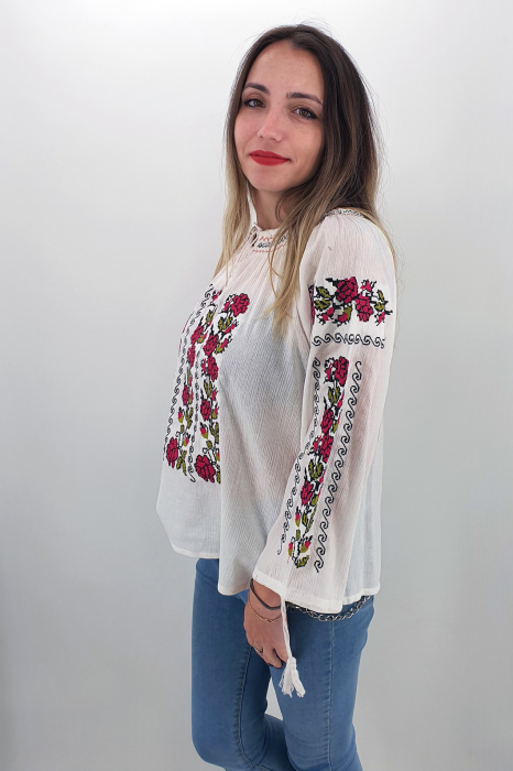 Ie Traditionala Irinuca [2]