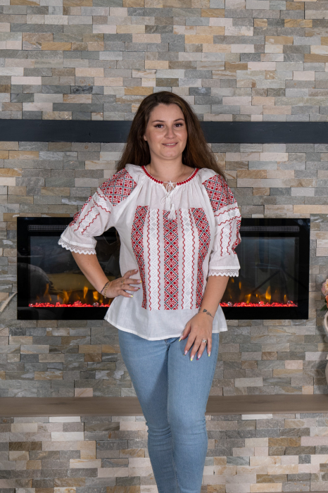 Ie Traditionala Iulia [2]