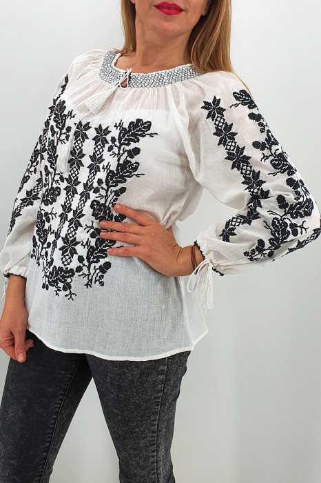 Ie Traditionala Canolia [3]