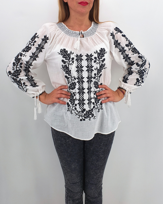 Ie Traditionala Canolia [4]