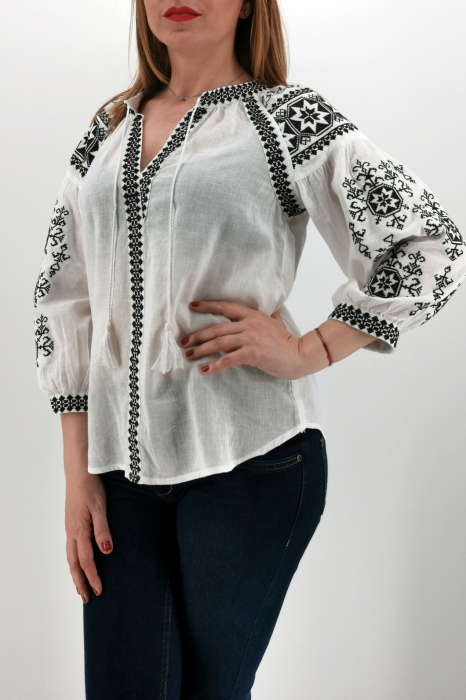 Ie Traditionala Loredana 12 [2]