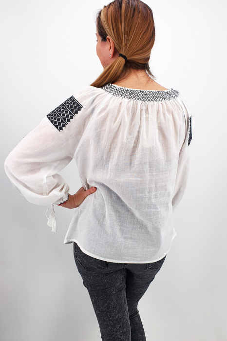 Ie Traditionala Luna 3 [5]