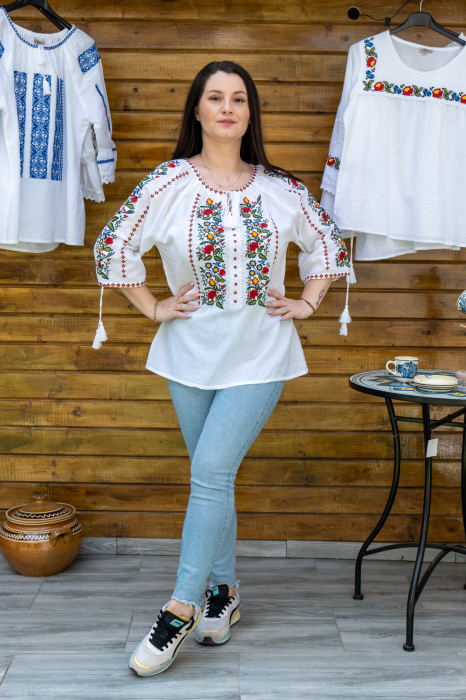 Ie Traditionala Dumitra [2]