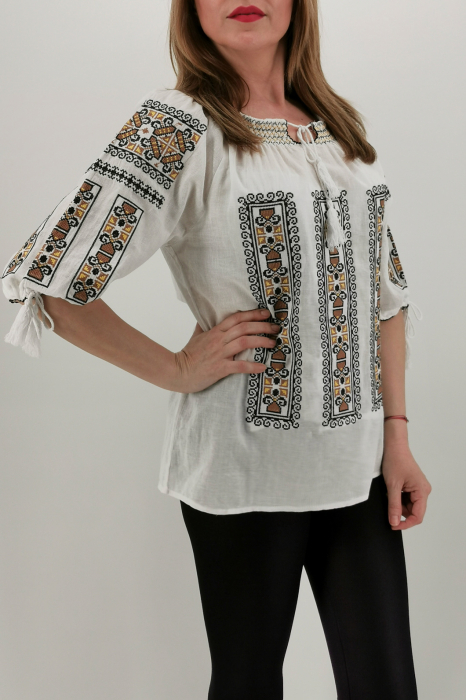 Ie Traditionala Mihaela [3]