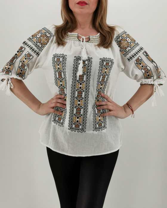 Ie Traditionala Mihaela [4]