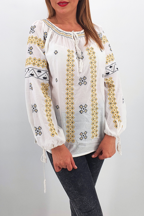 Ie Traditionala Mariuca [2]