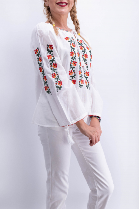 Ie Traditionala Minodora 8 [3]