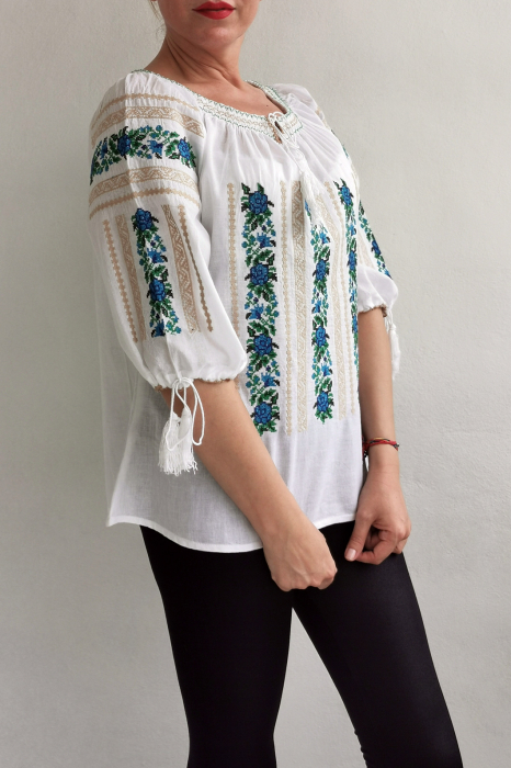 Ie Traditionala Naty [4]