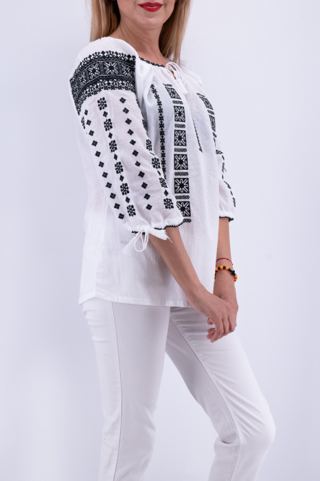 Ie Traditionala Oana 3 - Marime Mare [2]