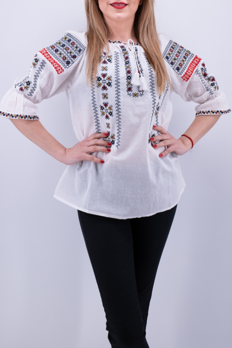 Ie Traditionala Raluca 8 [2]