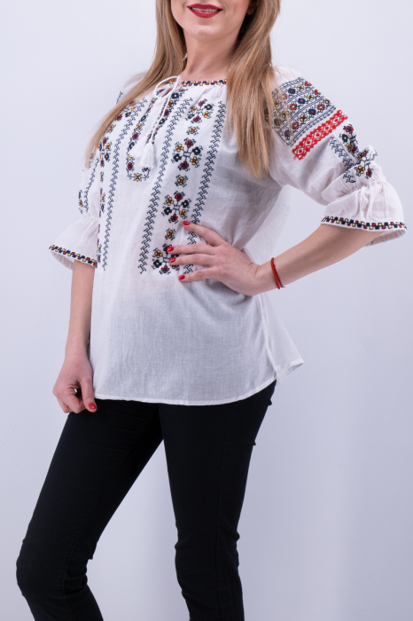 Ie Traditionala Raluca 8 [3]
