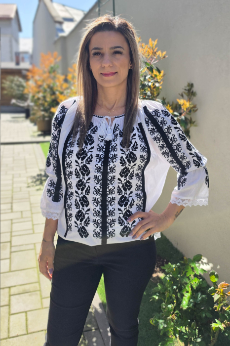 Ie Traditionala Cezara [3]