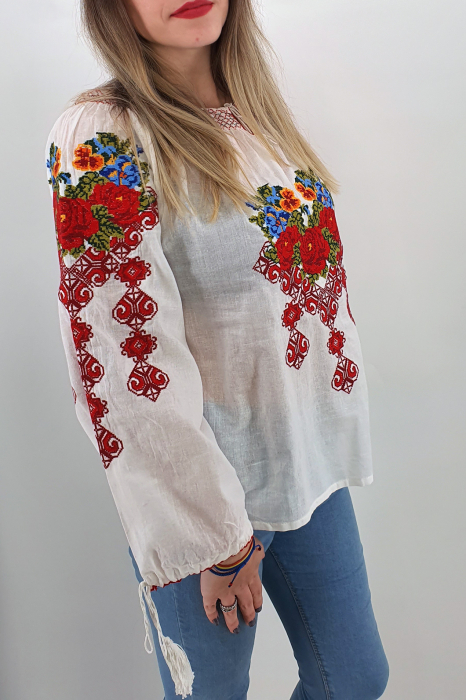 Ie Traditionala Trandafira 4 [2]