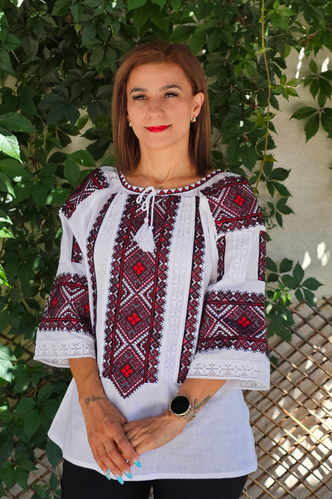 Ie Traditionala Valentina 5 [3]