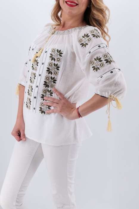 Ie Traditionala Elisabeta 2 [4]