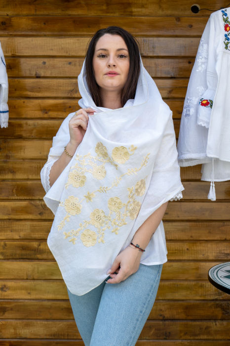 Marama Traditionala cu broderie Inflorata [2]
