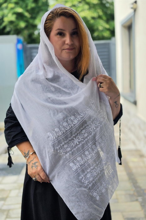 Marama Traditionala cu broderie Inflorata [2]