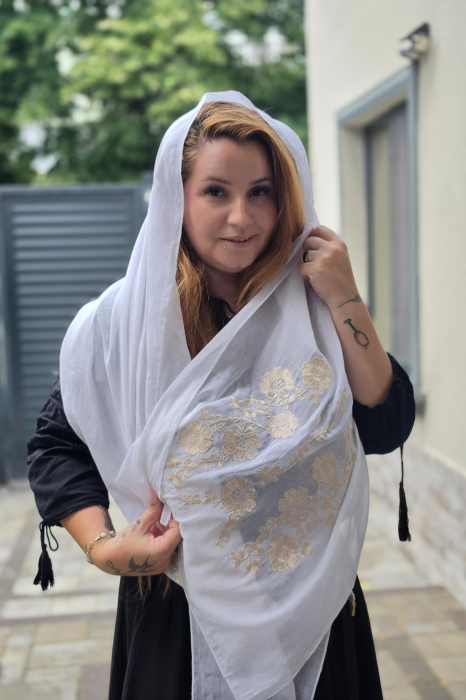 Marama Traditionala cu broderie Inflorata [3]