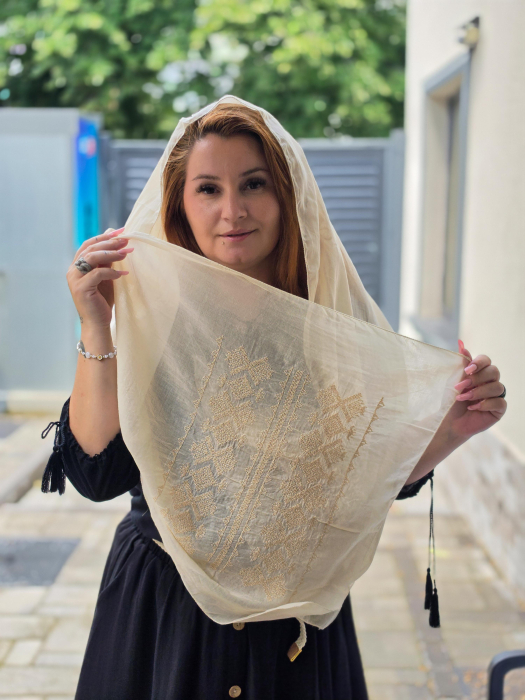Marama Traditionala cu broderie Inflorata [2]